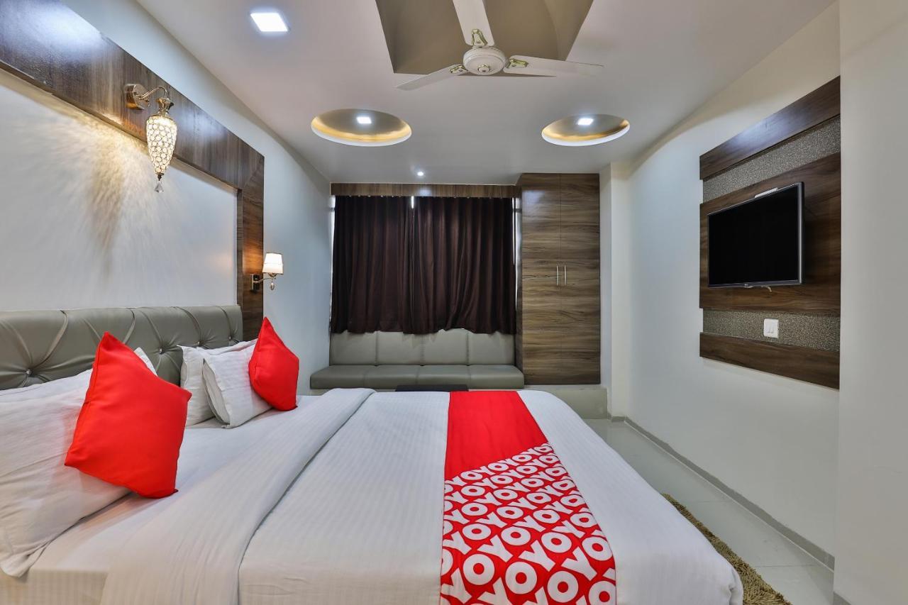 Collection O 7557 Hotel Shiv Kunj Exotica Naroda Kültér fotó