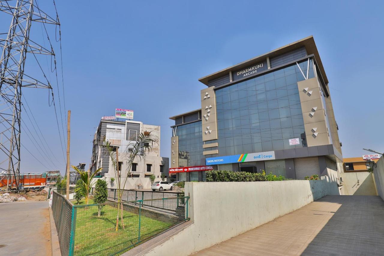 Collection O 7557 Hotel Shiv Kunj Exotica Naroda Kültér fotó