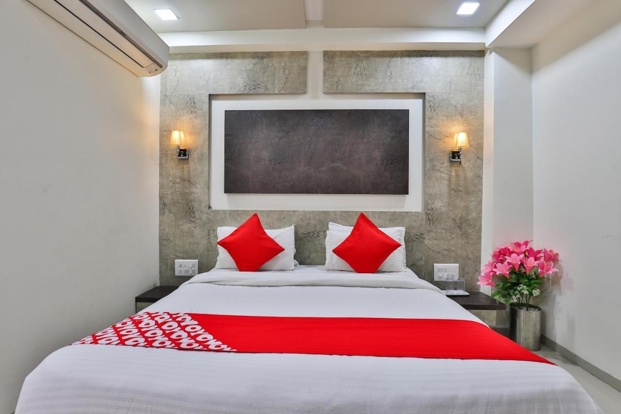 Collection O 7557 Hotel Shiv Kunj Exotica Naroda Kültér fotó