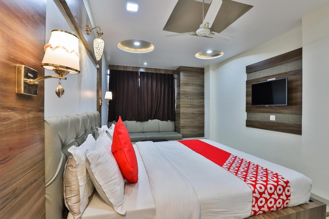 Collection O 7557 Hotel Shiv Kunj Exotica Naroda Kültér fotó