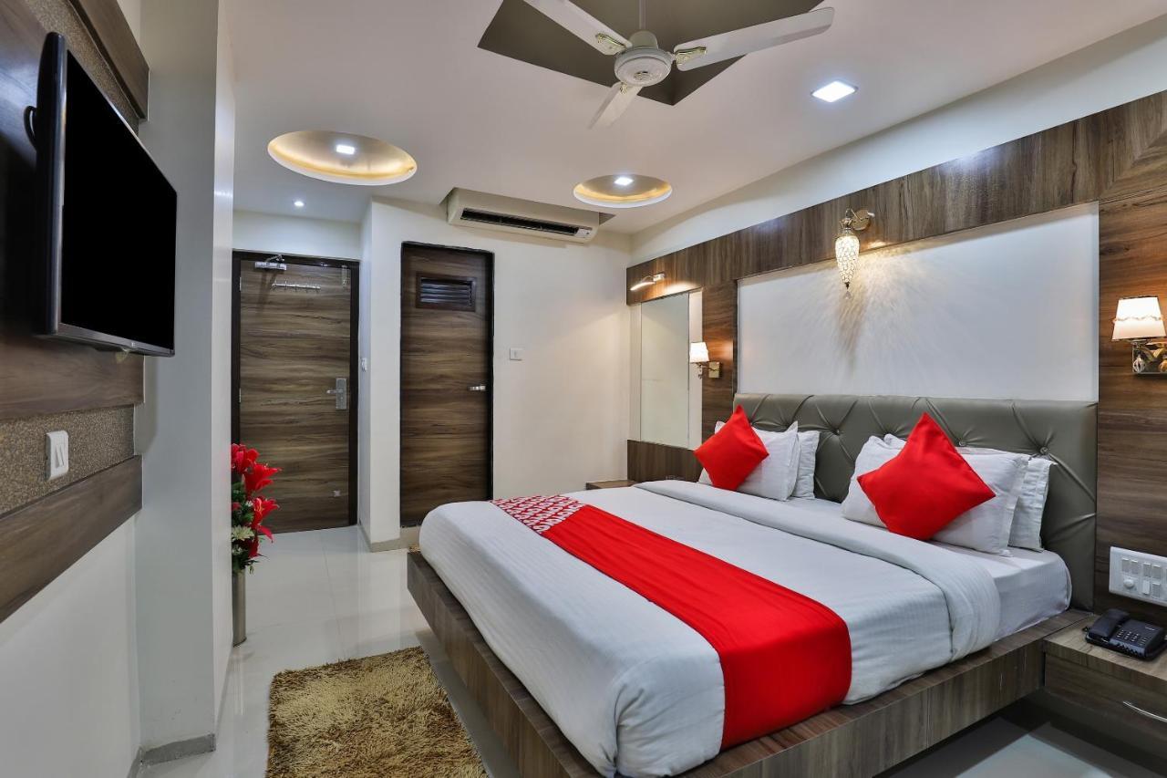 Collection O 7557 Hotel Shiv Kunj Exotica Naroda Kültér fotó