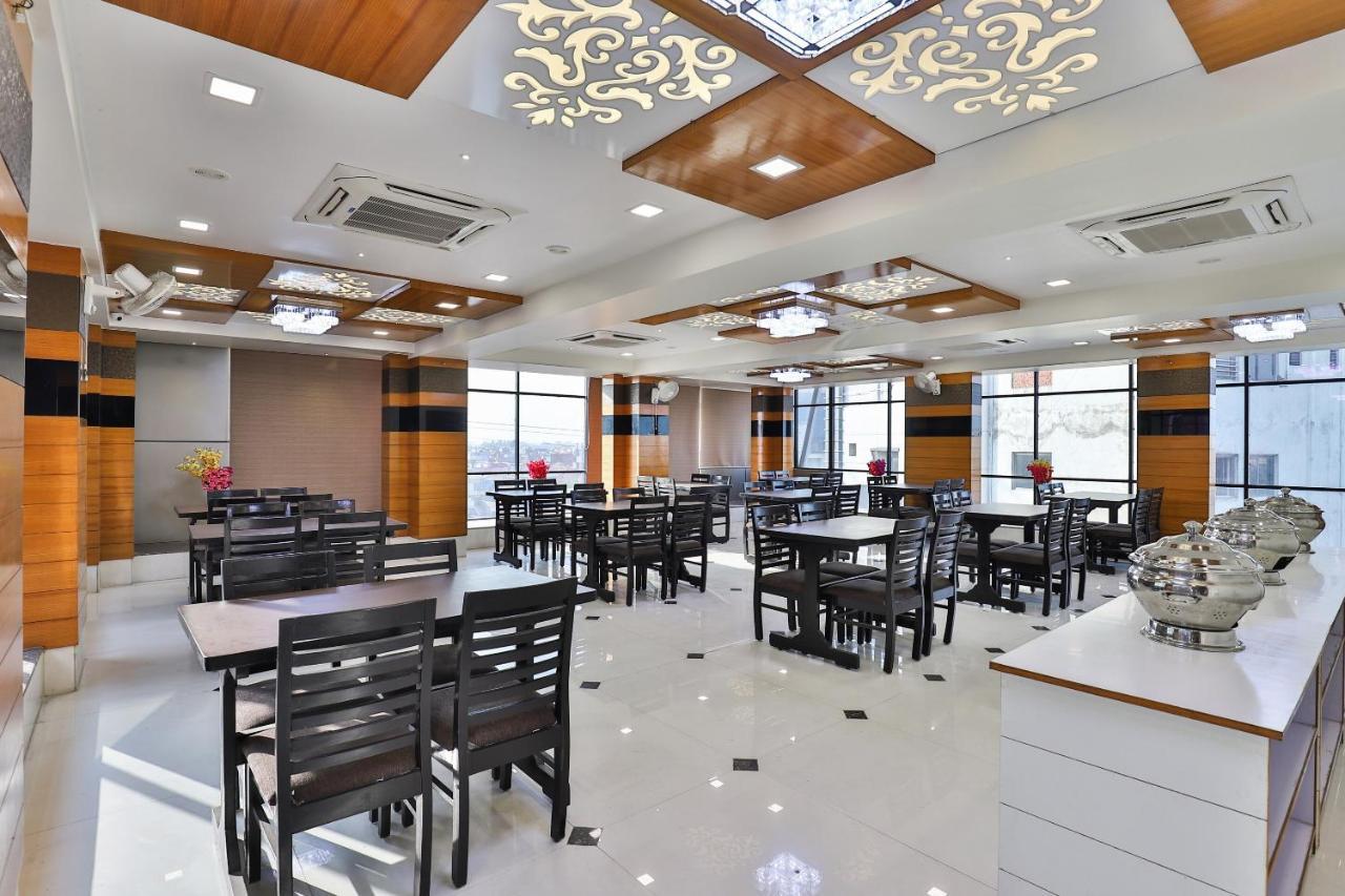 Collection O 7557 Hotel Shiv Kunj Exotica Naroda Kültér fotó
