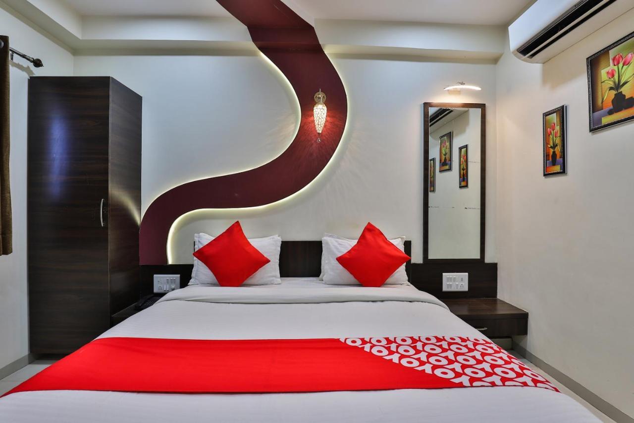 Collection O 7557 Hotel Shiv Kunj Exotica Naroda Kültér fotó
