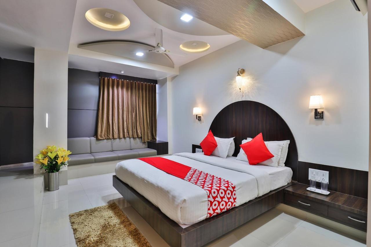 Collection O 7557 Hotel Shiv Kunj Exotica Naroda Kültér fotó